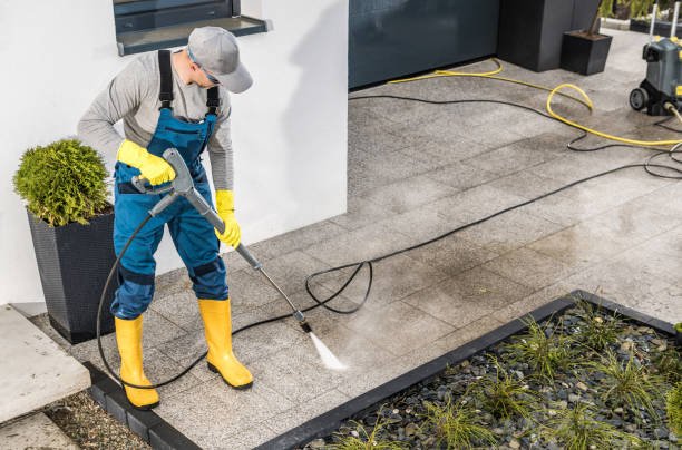 Pressure Washing Brick in Tea, SD